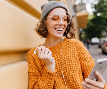 Girl speaks on the phone